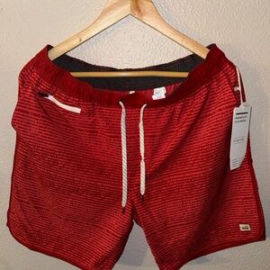 Vuori Shorts